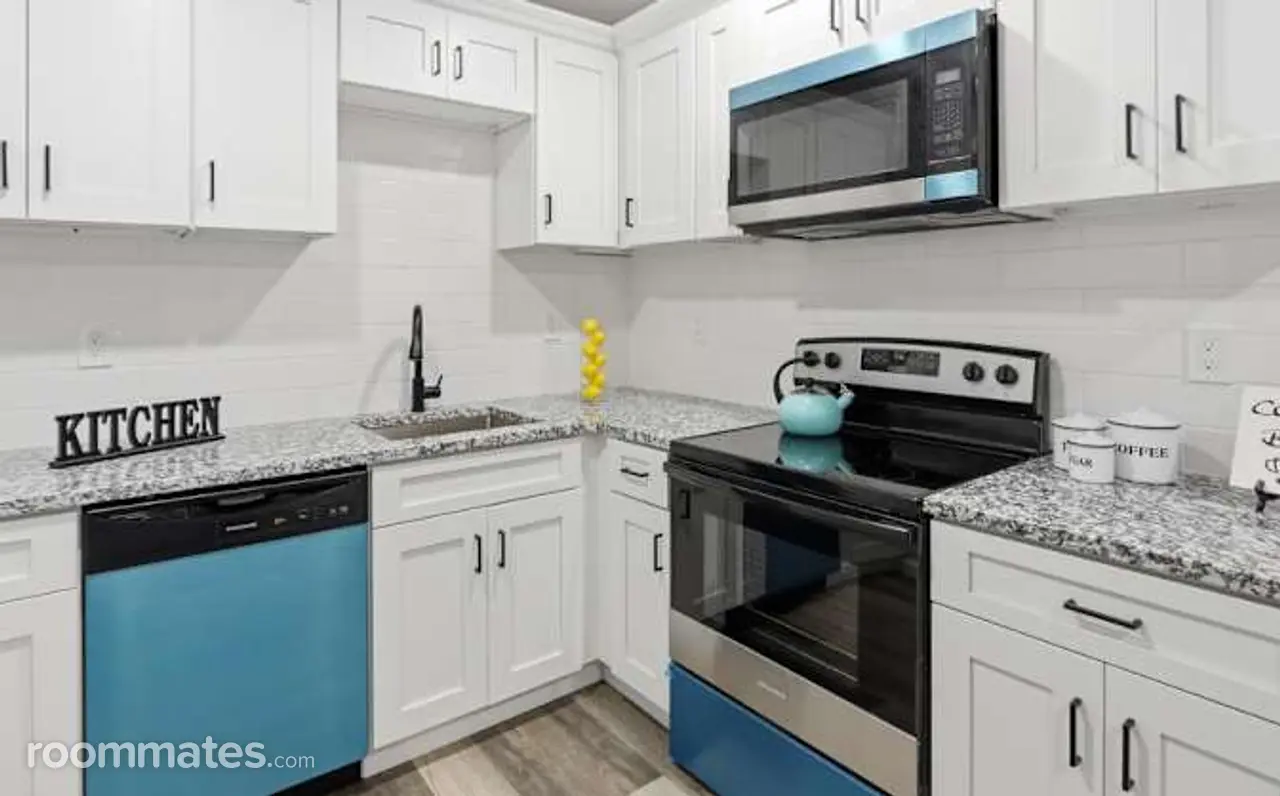 Profile photo 8 of 9