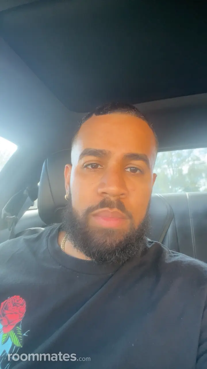 Profile photo 1 of 1