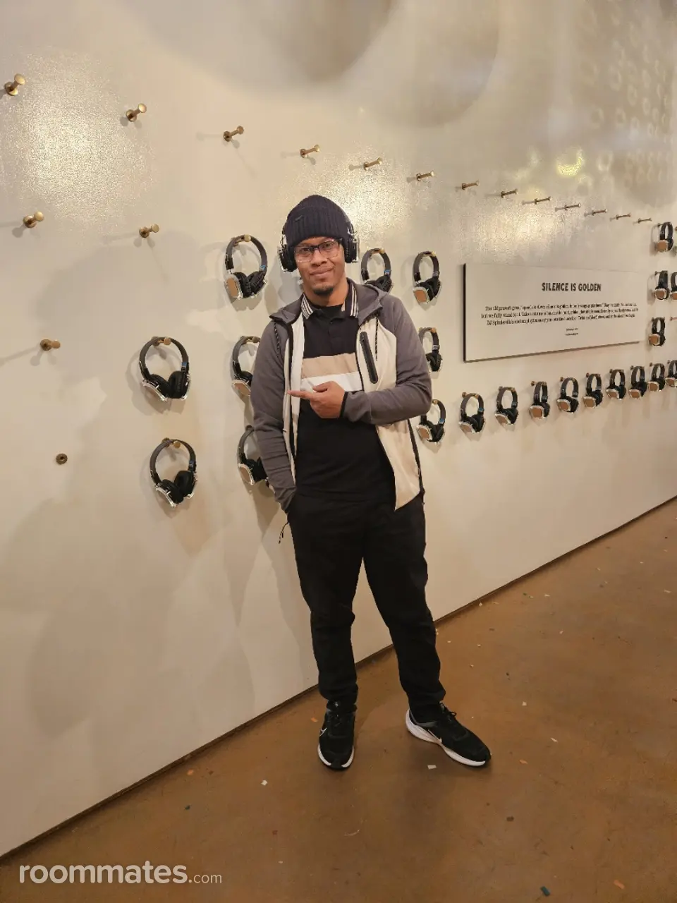 Profile photo 1 of 1