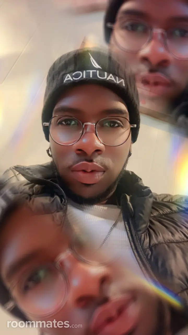 Profile photo 1 of 1