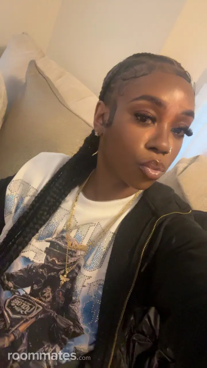 Profile photo 1 of 1