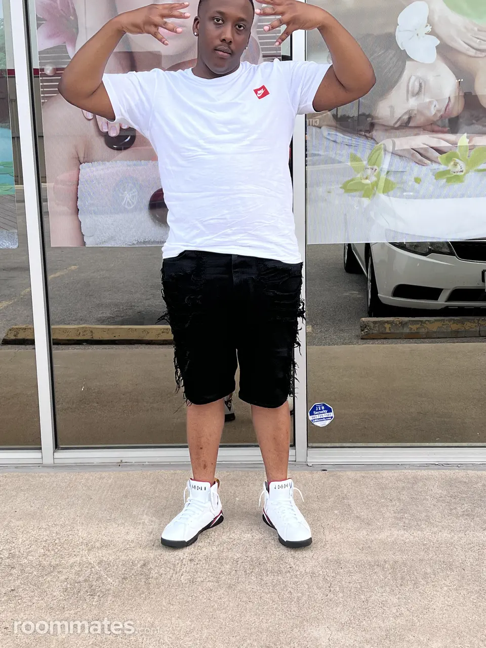 Profile photo 1 of 1