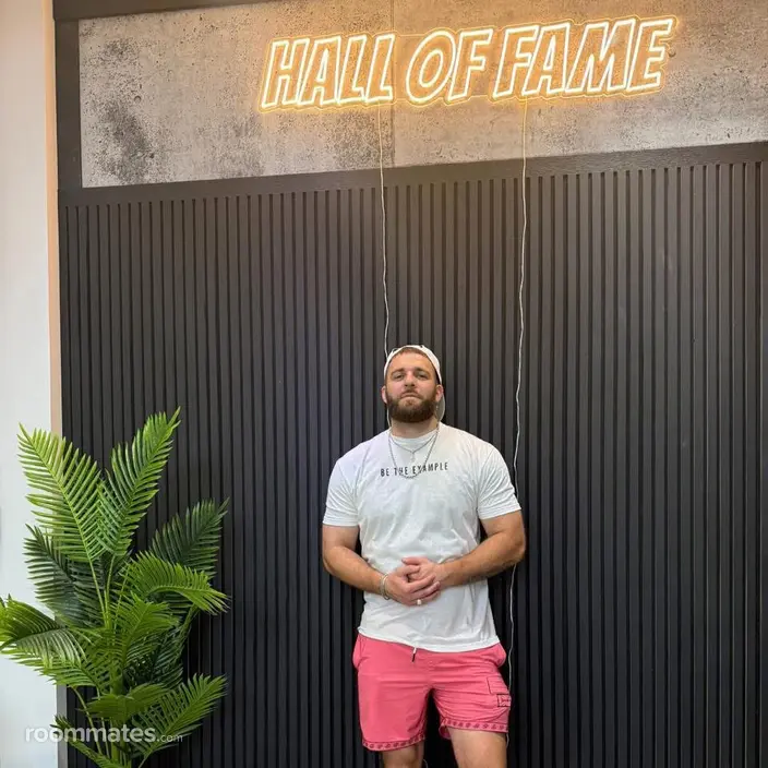 Roommate looking Miami, FL, $2000