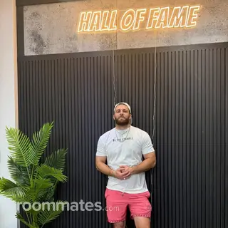 Roommate looking Miami, FL, $2000