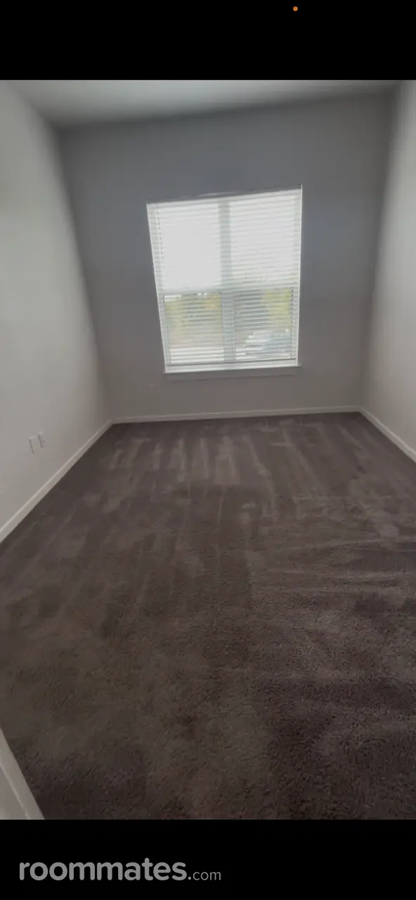 Profile photo 1 of 2