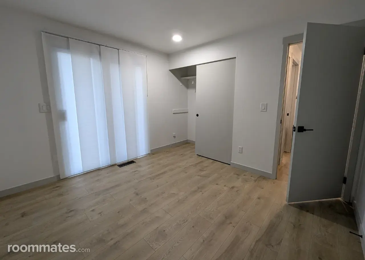 Profile photo 4 of 6