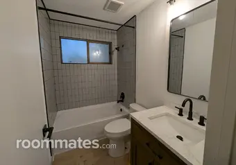 Room for rent in Federal Way, WA $800, house