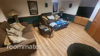 Room for rent in McHenry, IL $1600, house