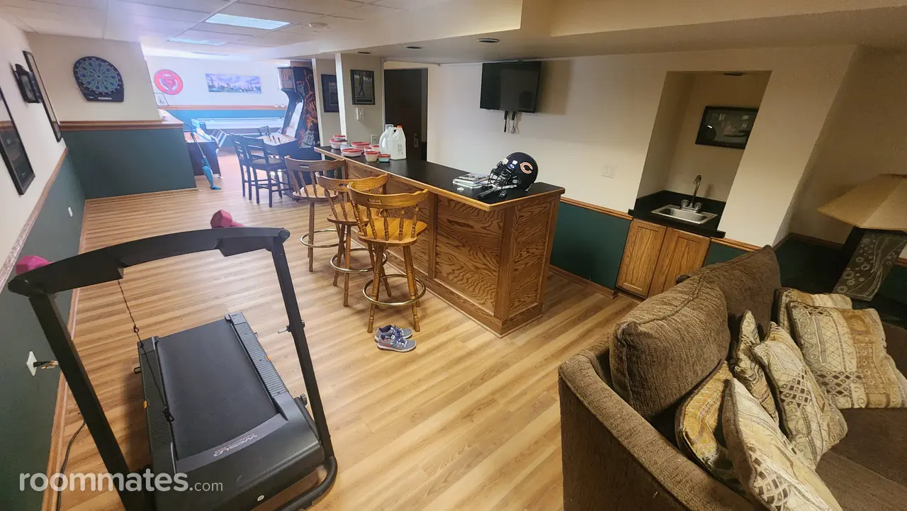 Profile photo 8 of 12