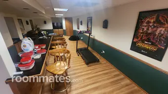 Room for rent in McHenry, IL $1600, house