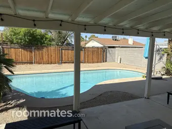 Room for rent in Phoenix, AZ $900, house