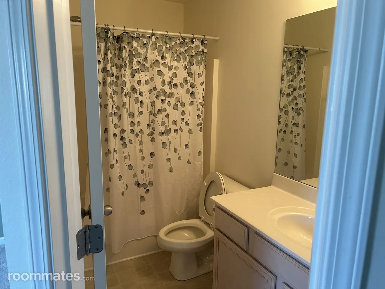 Profile photo 5 of 6