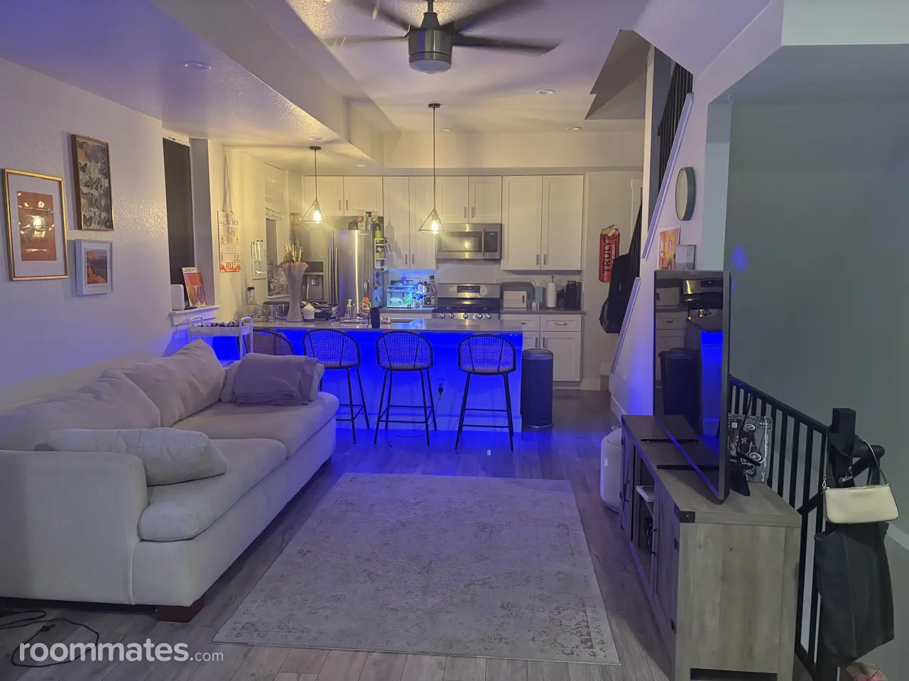 Profile photo 3 of 10