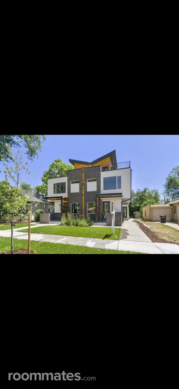 Profile photo 1 of 10