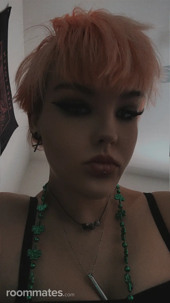 Profile photo 4 of 4