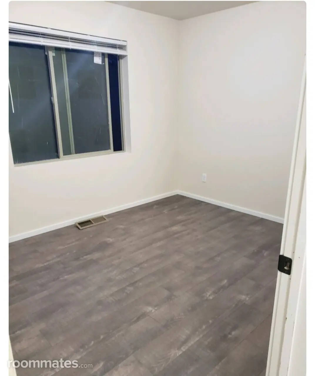 Profile photo 6 of 18