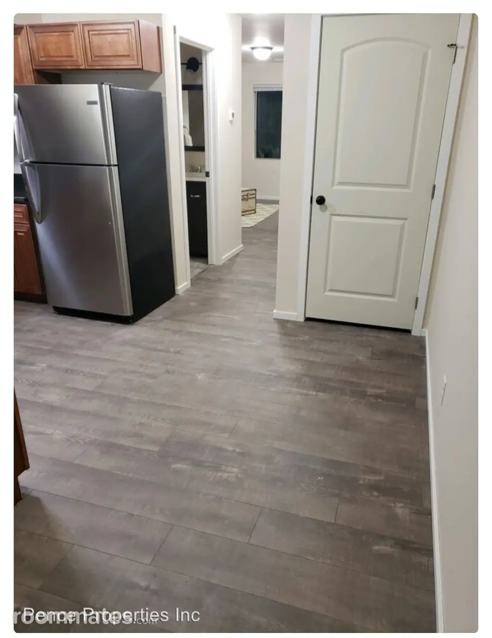 Profile photo 9 of 18