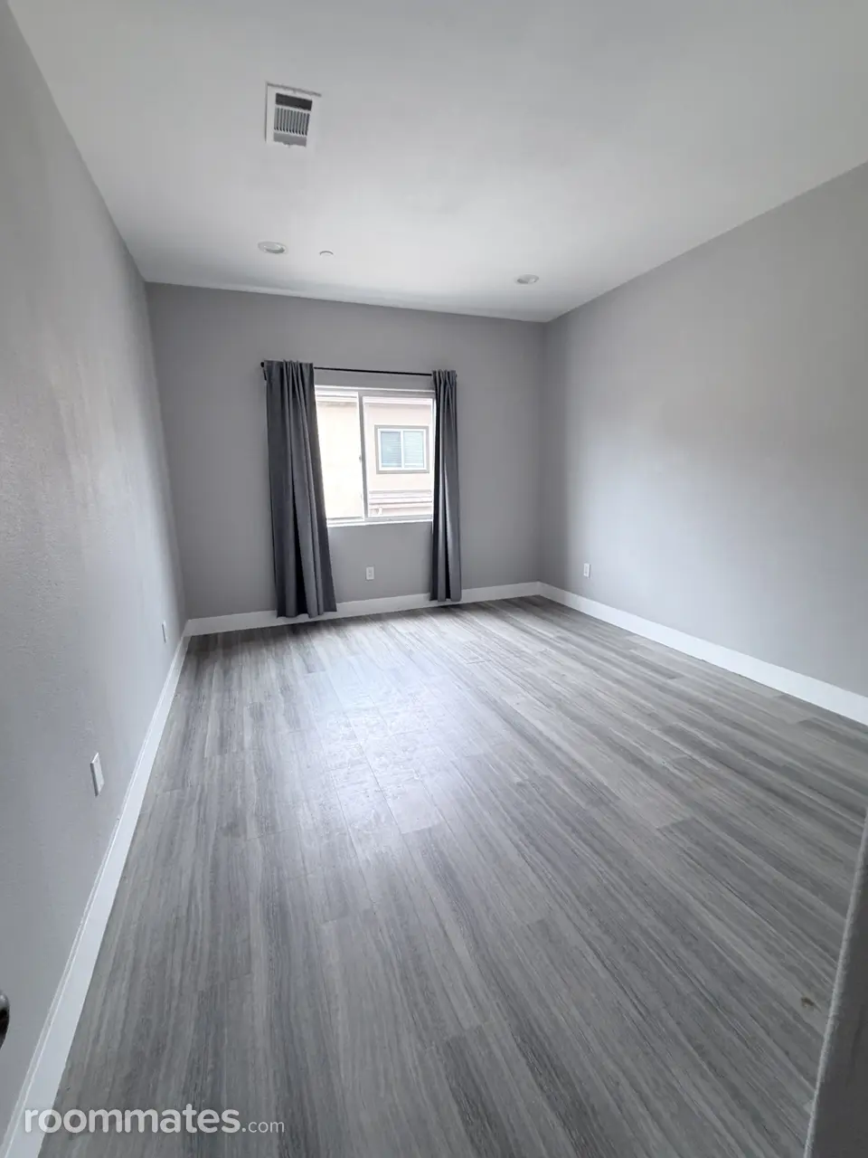 Profile photo 1 of 3