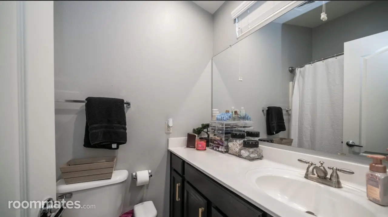 Profile photo 2 of 10