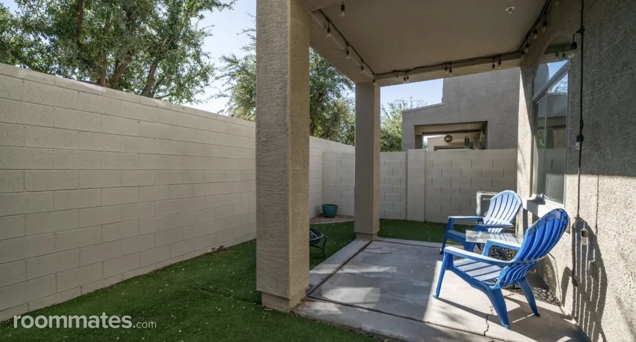 Profile photo 3 of 10