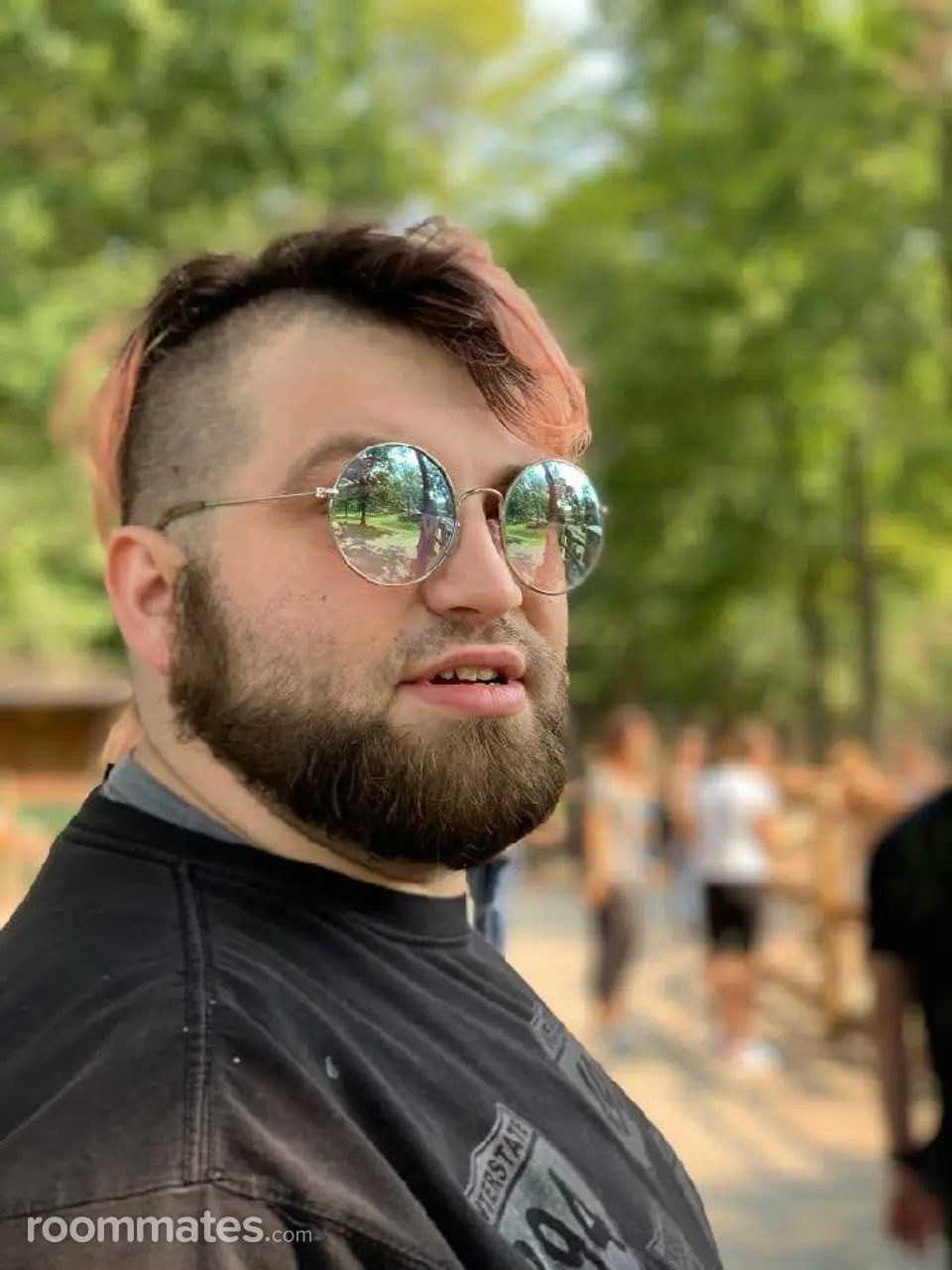 Profile photo 6 of 8