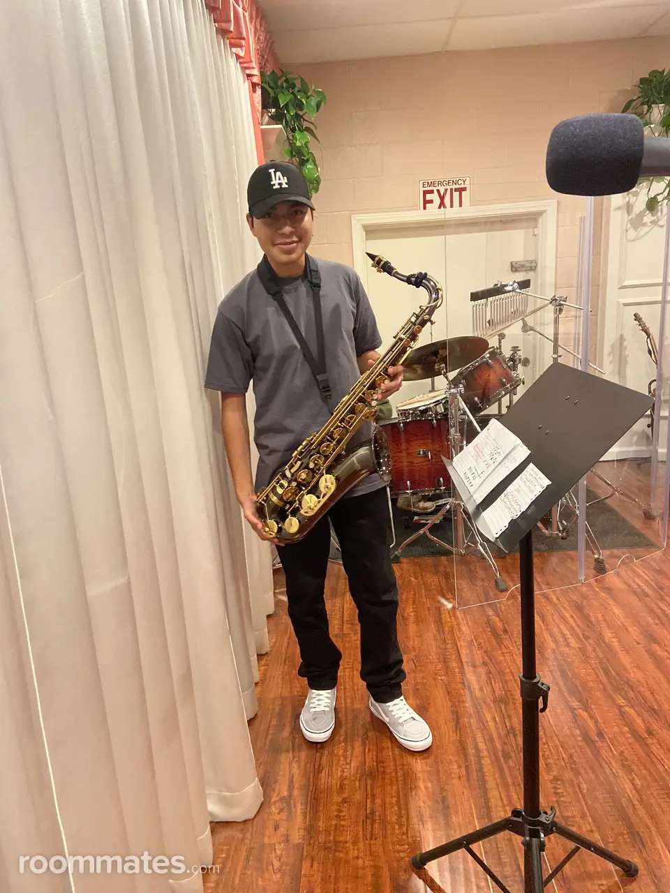 Profile photo 3 of 6