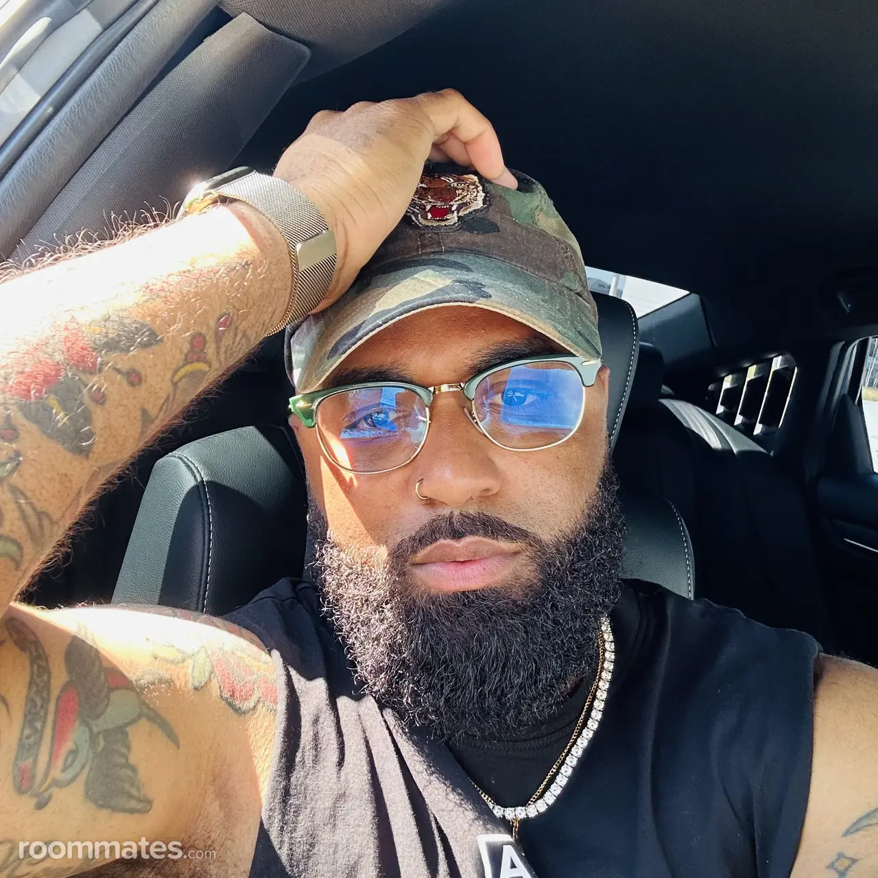 Profile photo 1 of 1