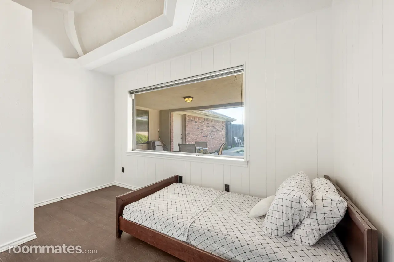 Profile photo 4 of 11