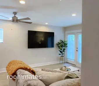 Room for rent in Charlotte, NC $1400, house