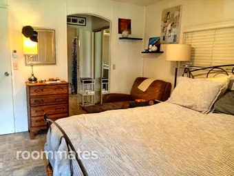 Room for rent in Cathedral City, CA $950, house