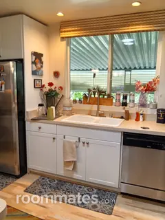 Room for rent in Cathedral City, CA $950, house