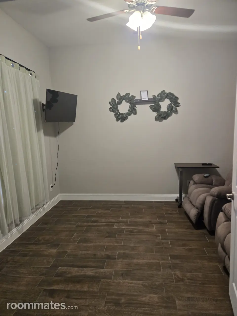 Profile photo 10 of 11