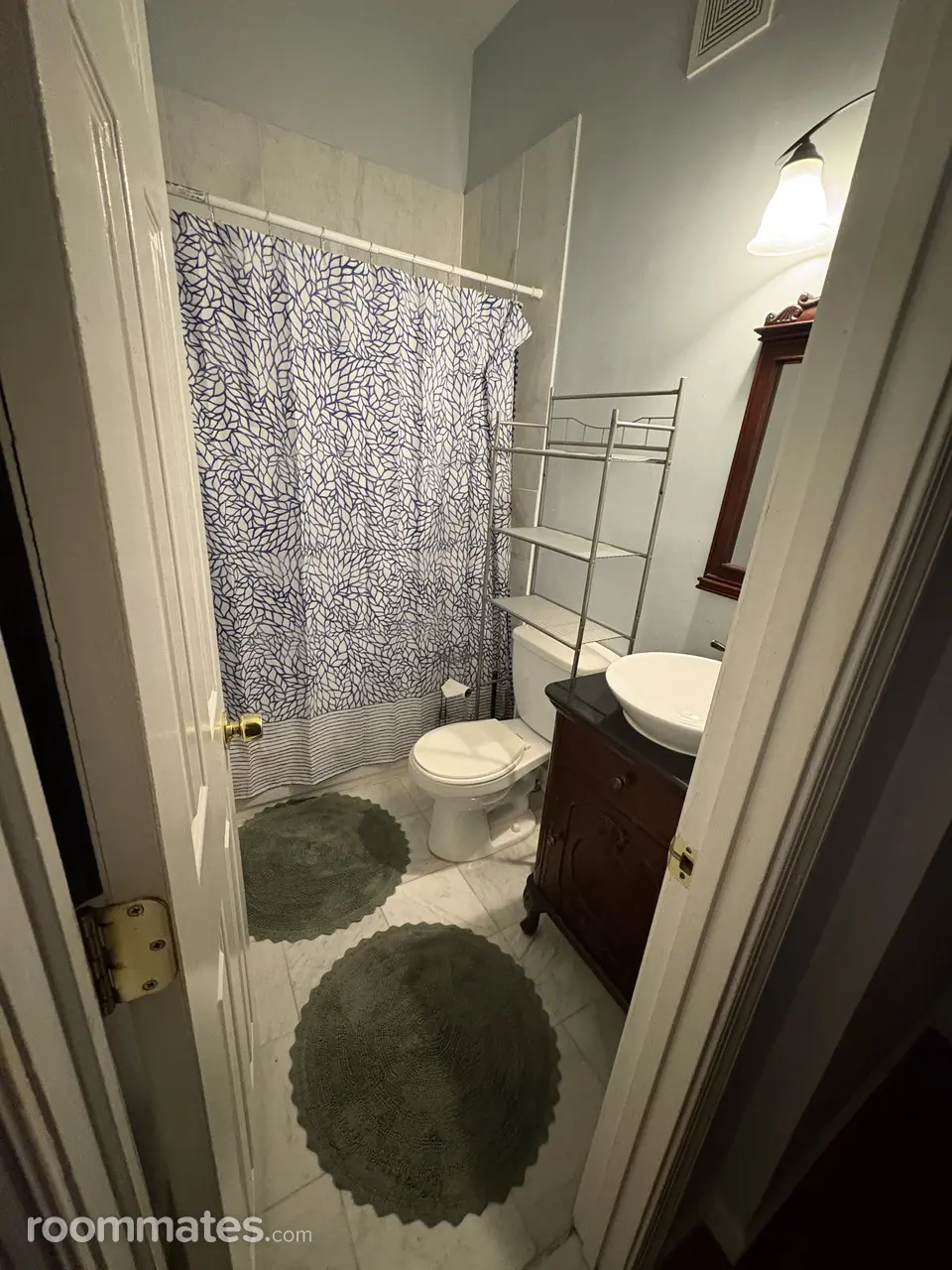 Profile photo 2 of 4