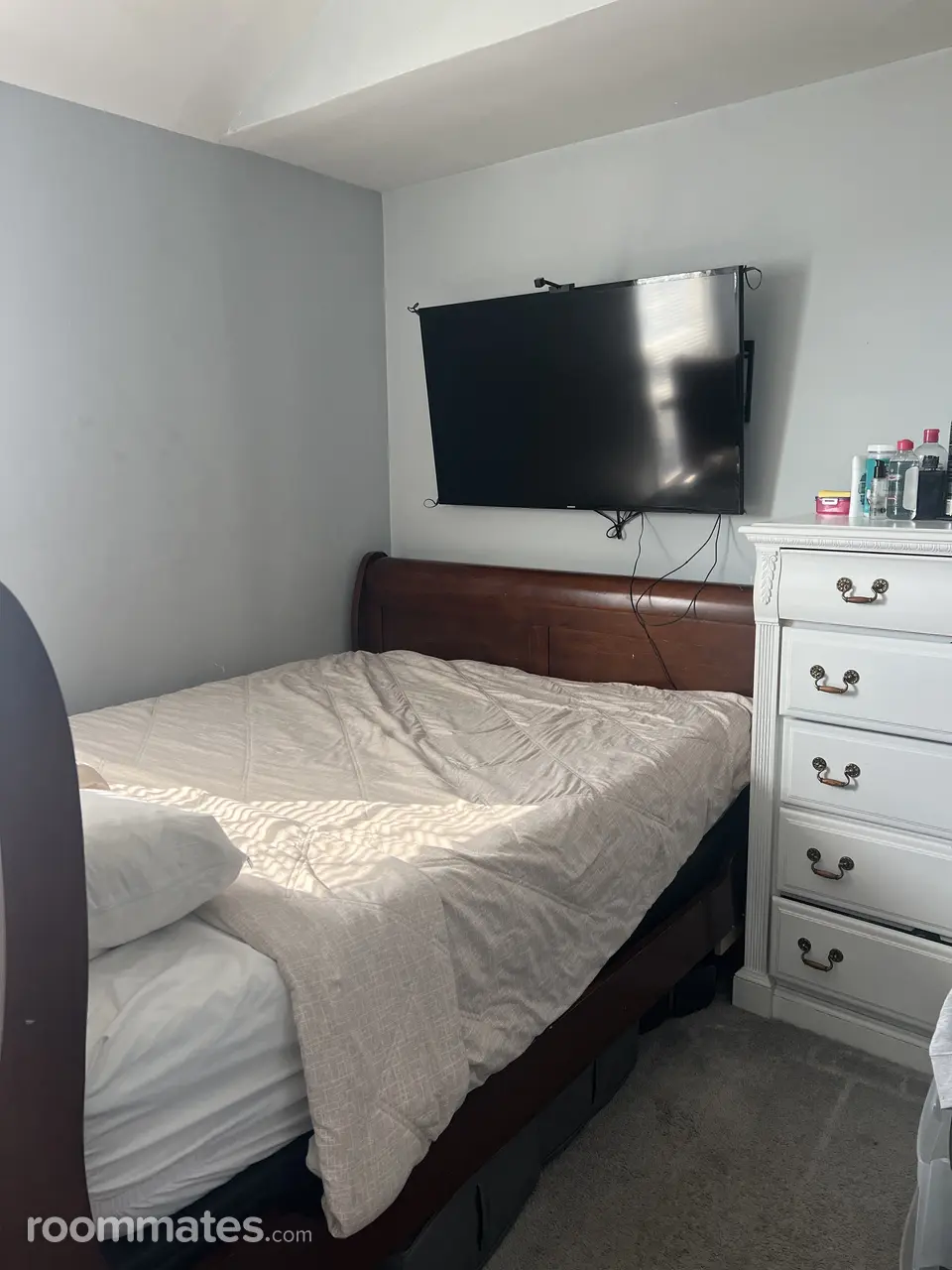 Profile photo 3 of 4