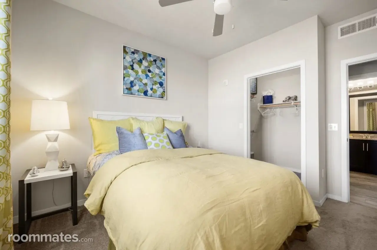 Profile photo 1 of 11