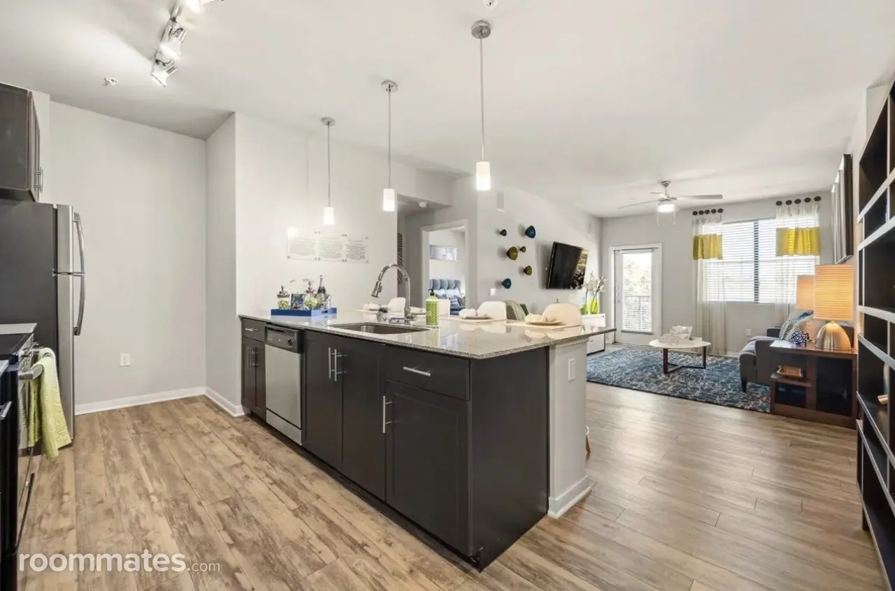 Profile photo 2 of 11