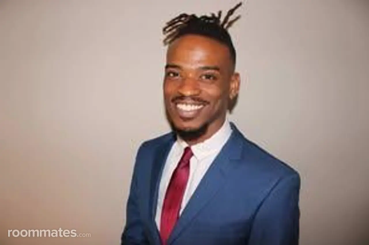 Profile photo 1 of 1