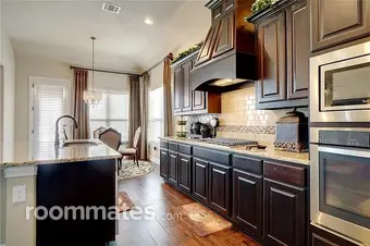 Room for rent in Dallas, TX $1100, house