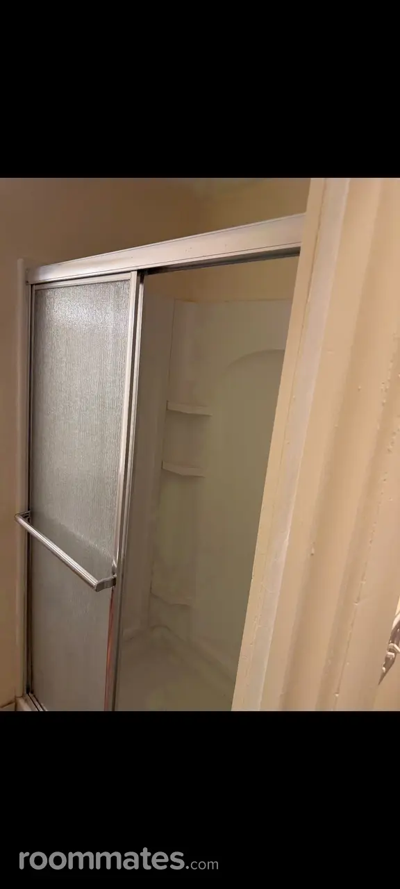 Profile photo 6 of 8