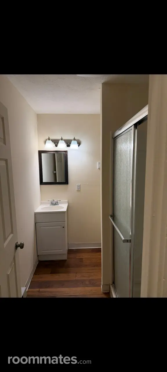 Profile photo 5 of 8