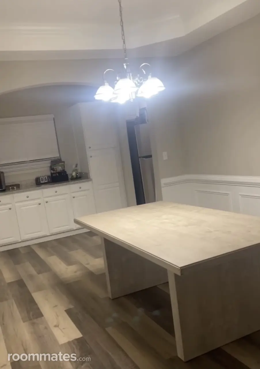 Profile photo 2 of 10