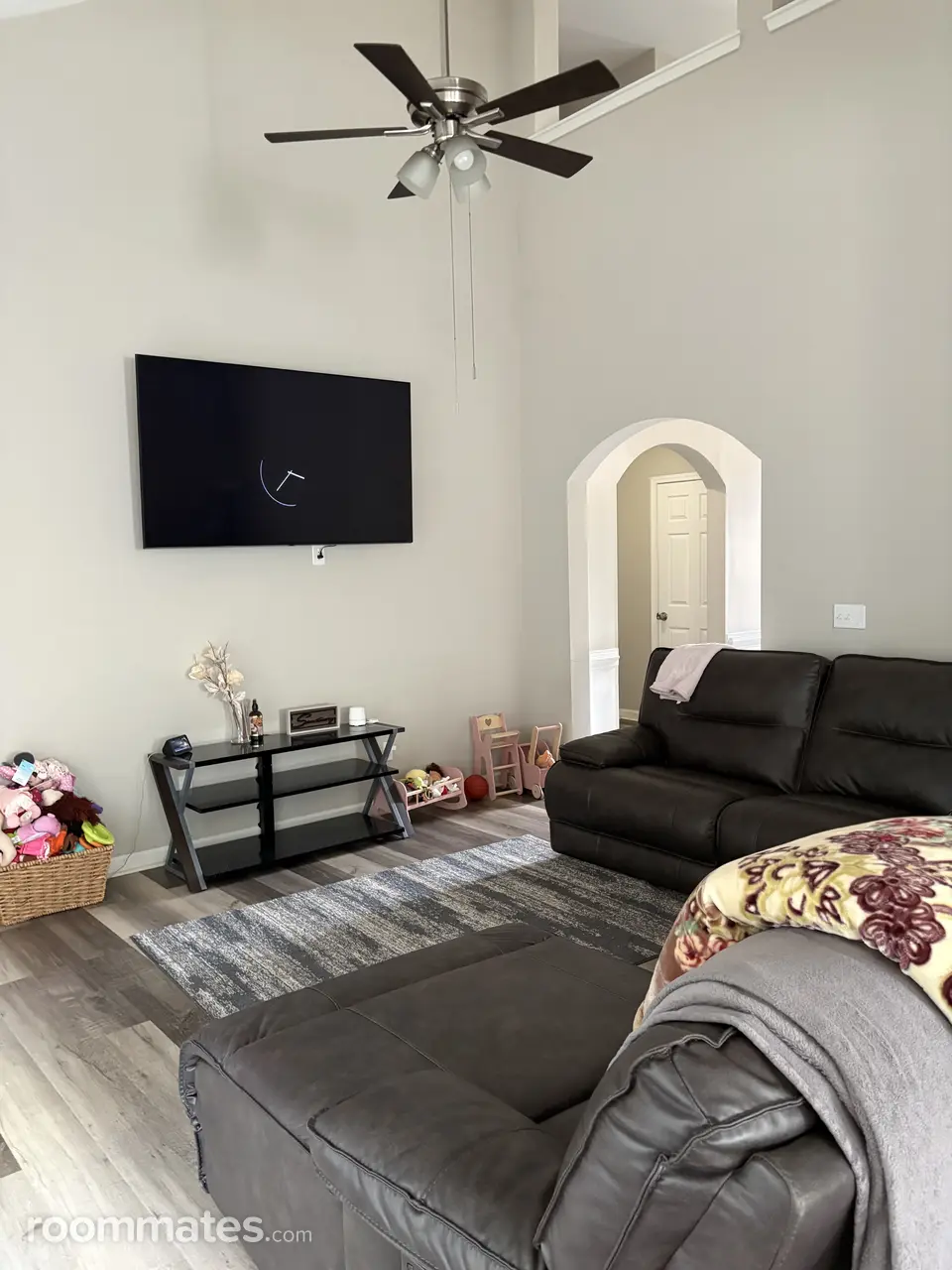 Profile photo 7 of 10