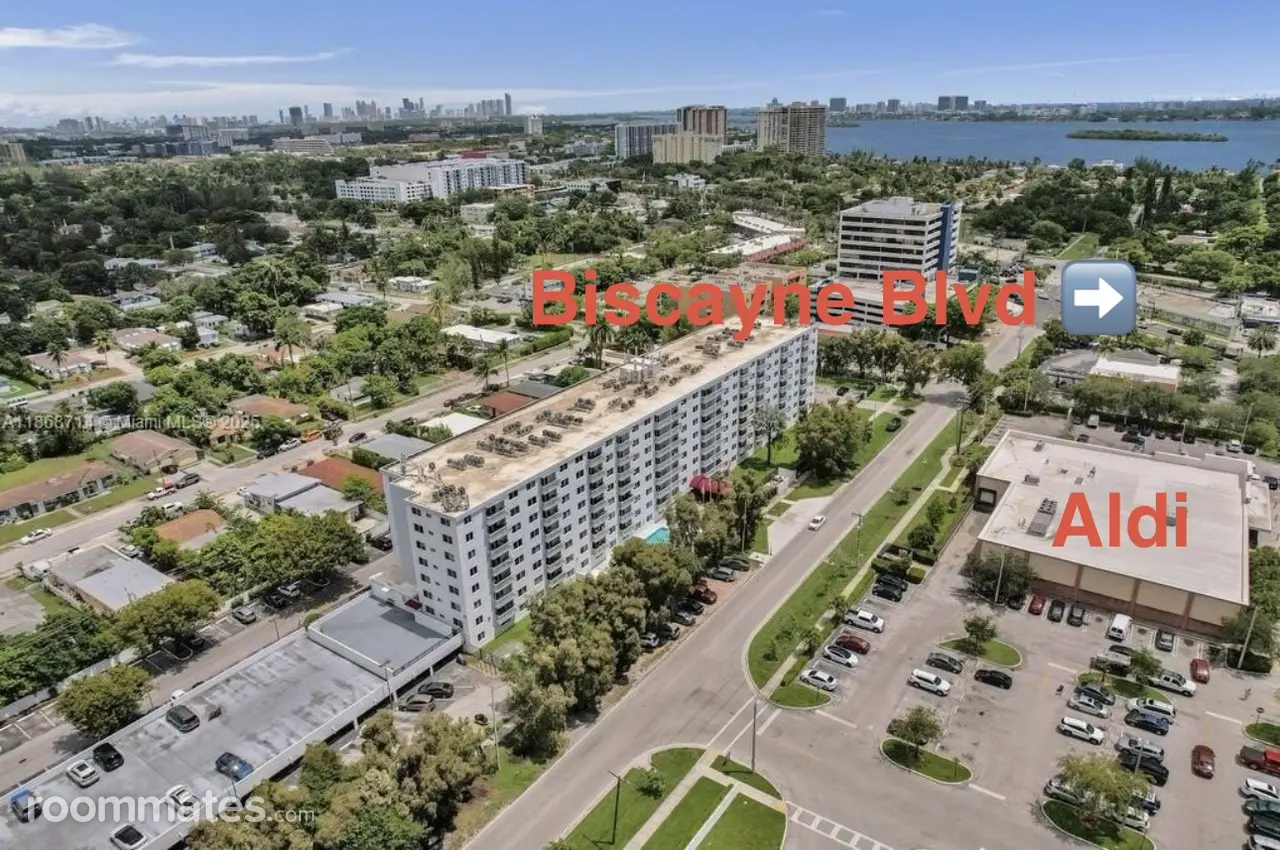 Profile photo 7 of 11