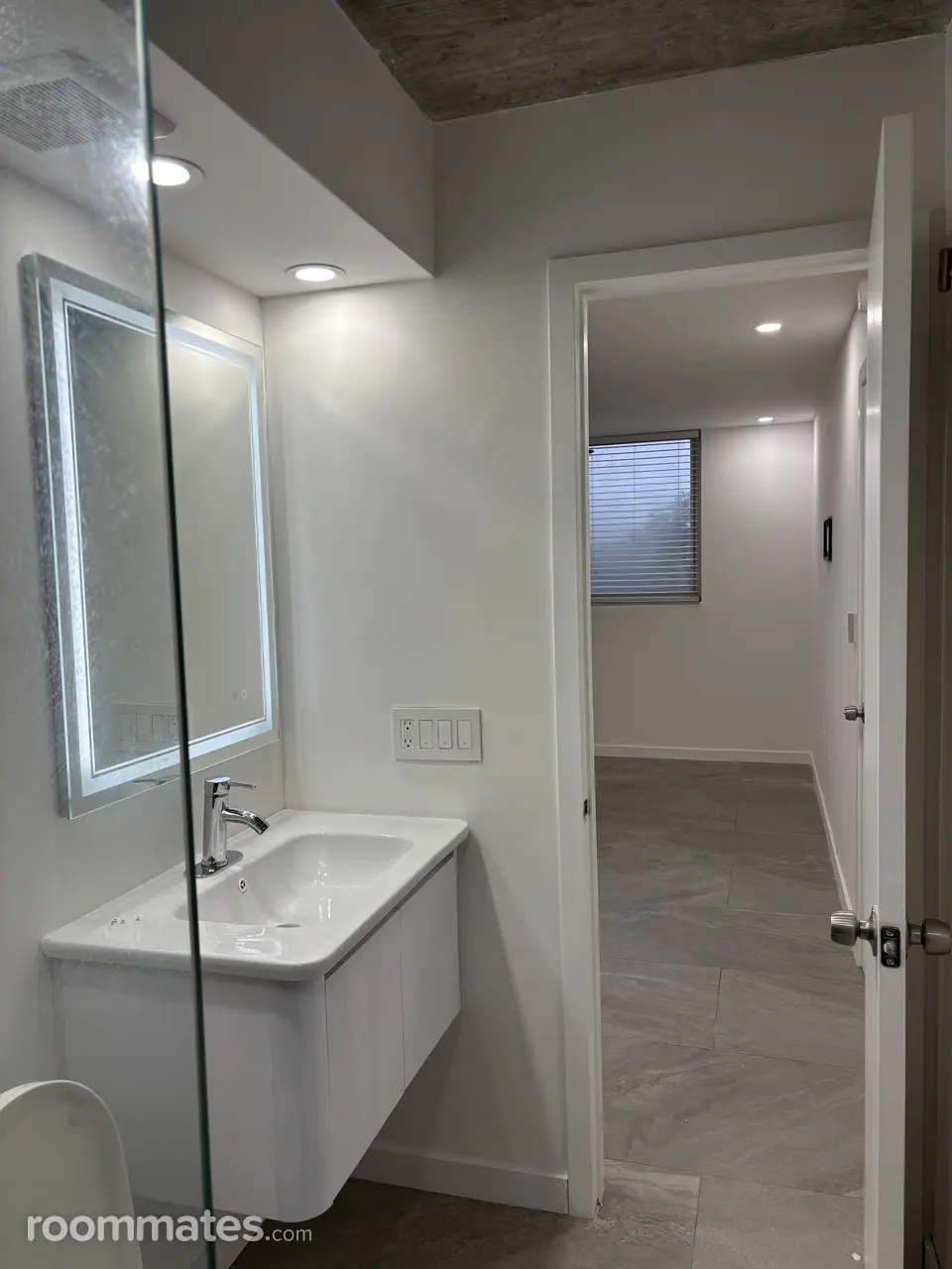 Profile photo 5 of 11