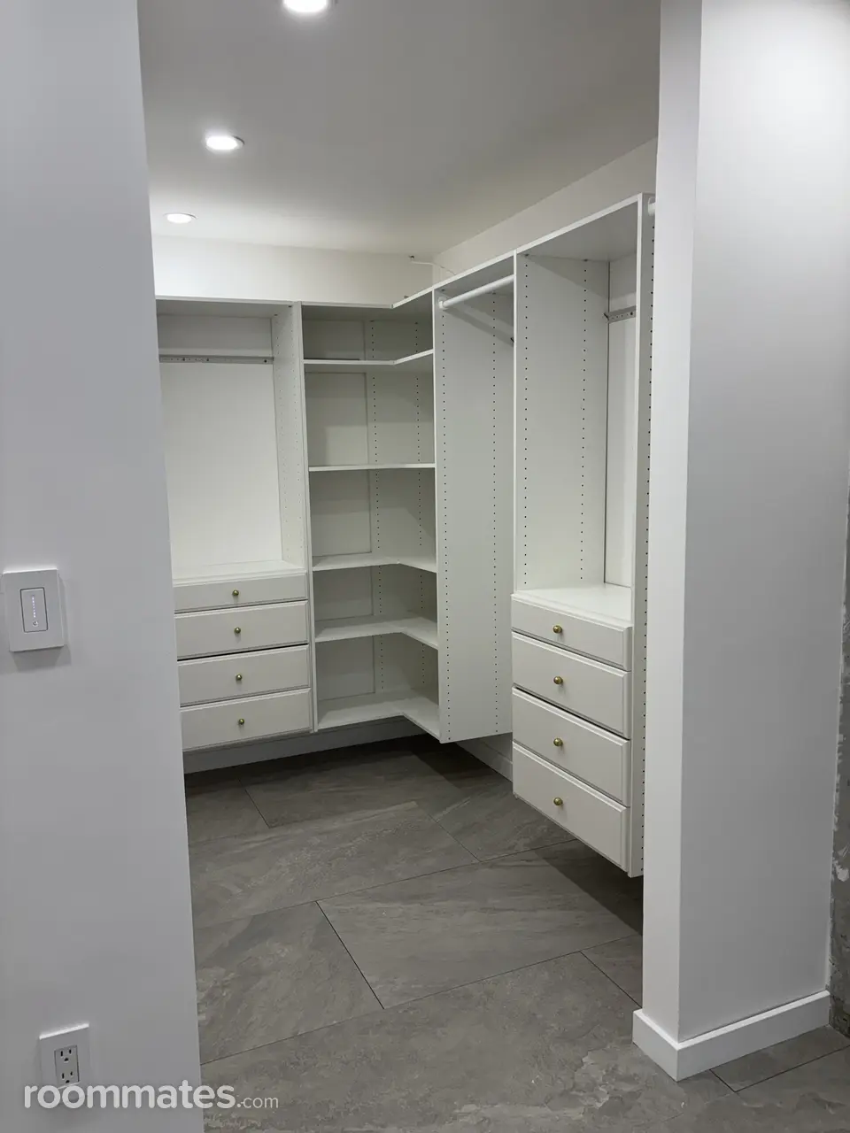 Profile photo 4 of 11