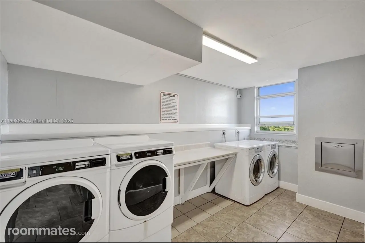 Profile photo 10 of 11