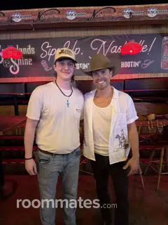 Roommate looking Nashville, TN, $1100