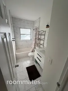 Room for rent in Deerfield Beach, FL $1000, house