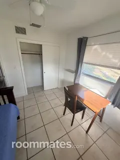 Room for rent in Deerfield Beach, FL $1000, house