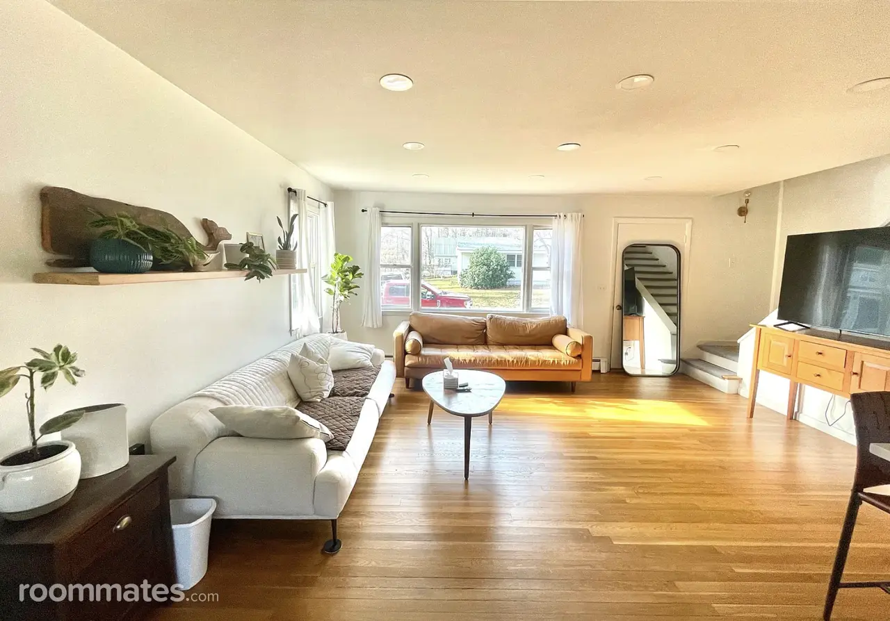 Profile photo 1 of 8